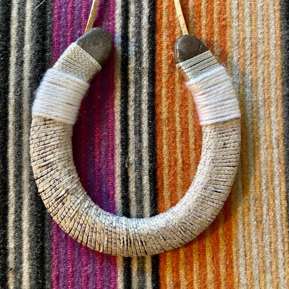 Reclaimed horseshoe hanging from Malibu Artisans - Picture 7 of 7